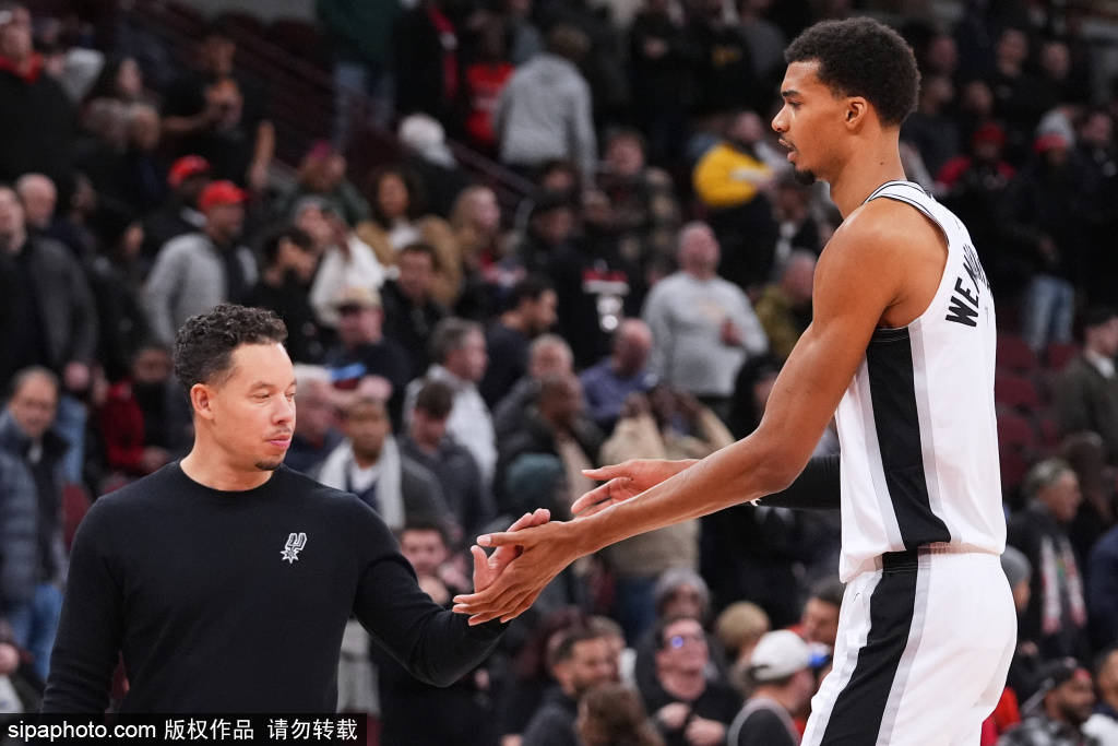 继姆巴佩之后，凯恩是本赛季第二位打入25球的五大联赛球员（仅次于姆巴佩，凯恩成为本赛季五大联赛第二位达成25球的球员）