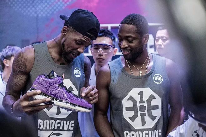 皇马客战巴列卡诺大名单：姆巴佩领衔，米利唐、阿拉巴在列（皇马客场挑战巴列卡诺名单出炉：姆巴佩领衔，米利唐、阿拉巴入选）