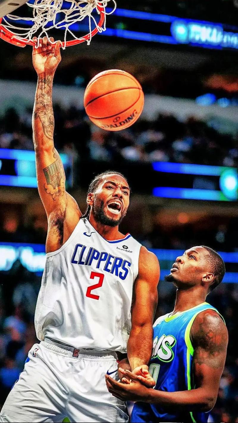 东契奇19分＆詹姆斯10分，湖人半场落后7分（半场战报：东契奇19分，詹姆斯10分，湖人暂落后7分）