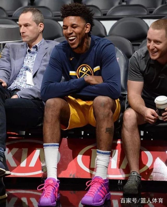 6枚金牌告急！王励勤走险棋，48岁新帅真能顶住吗？（六金岌岌可危！王励勤出险招，48岁新帅能扛住吗？）