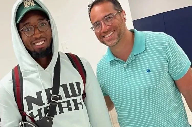 博尼：大胜是全队功劳；迪乌夫正在向所有人展示他的巨大价值（博尼：大胜属于团队；迪乌夫正向众人证明其巨大价值）