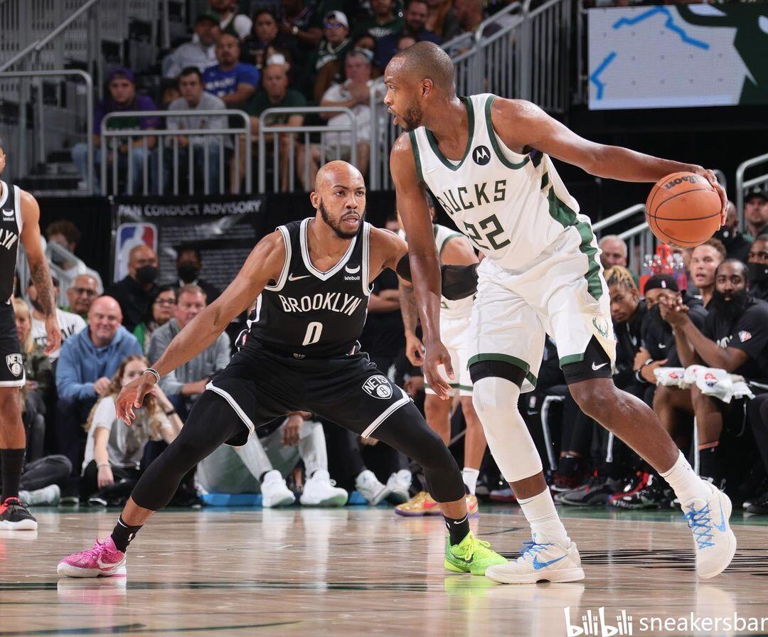 萨56：阿莱格里接手帅位后给我打了电话，并希望我留队（萨56：阿莱格里接任后来电挽留，盼我留队）