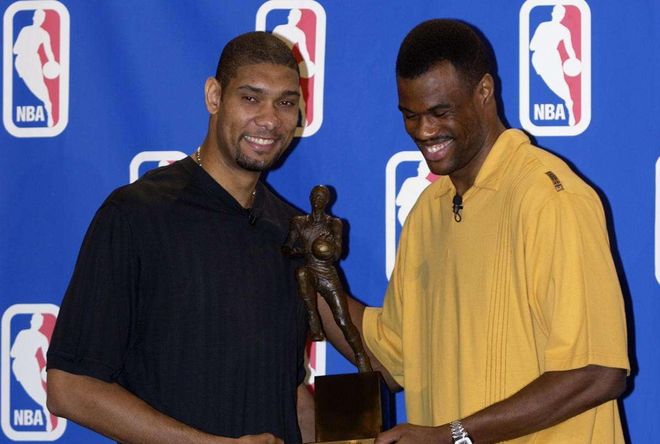 圣保罗总监：会在奥斯卡康复后再讨论未来，做事首先要人性化（圣保罗总监：待奥斯卡康复再谈未来，行事以人性为先）