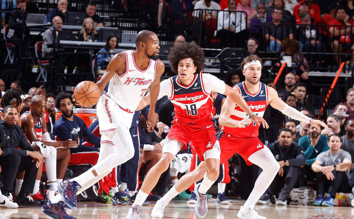 替补小将打入职业生涯首球（替补新人收获职业生涯处子球）